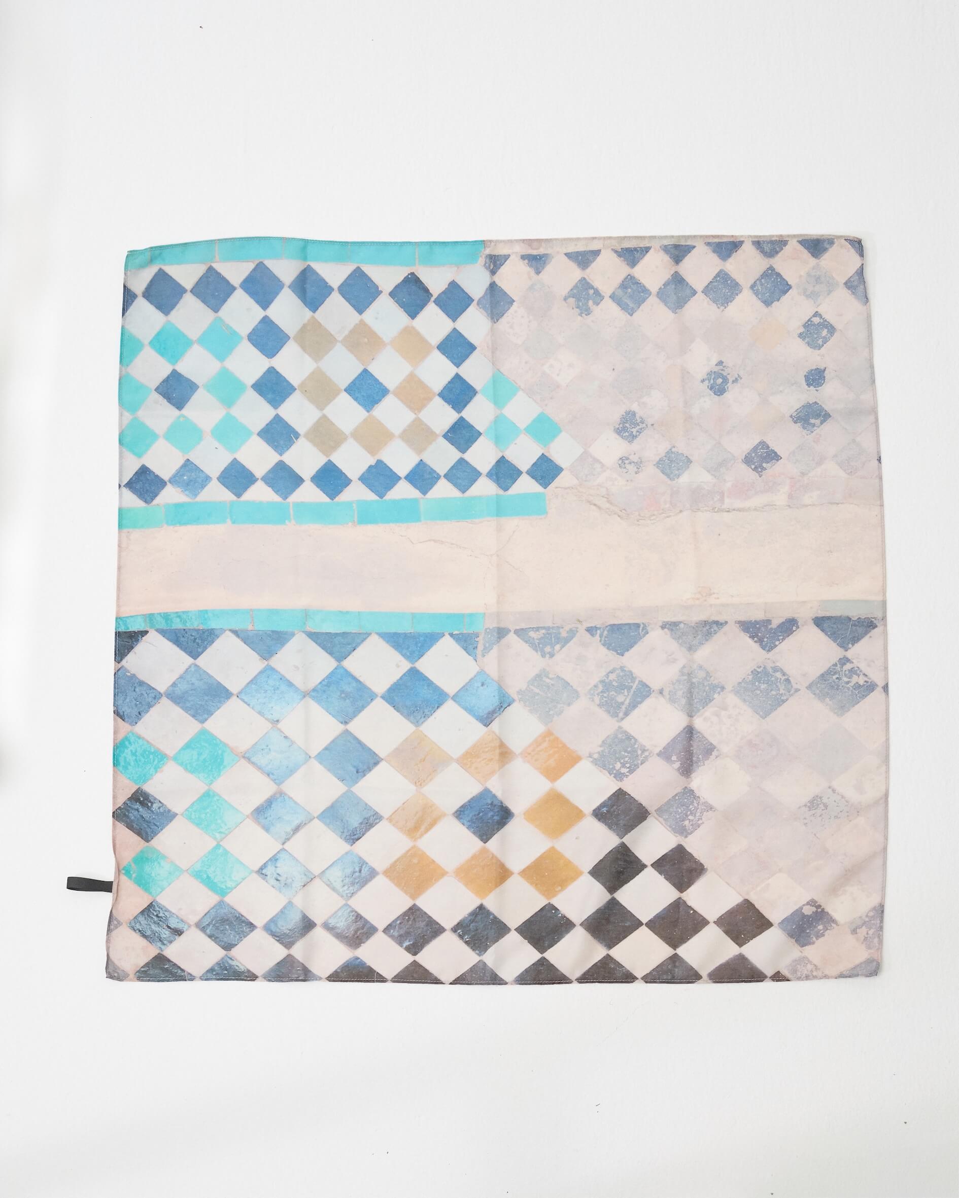 LY Postcard scarf