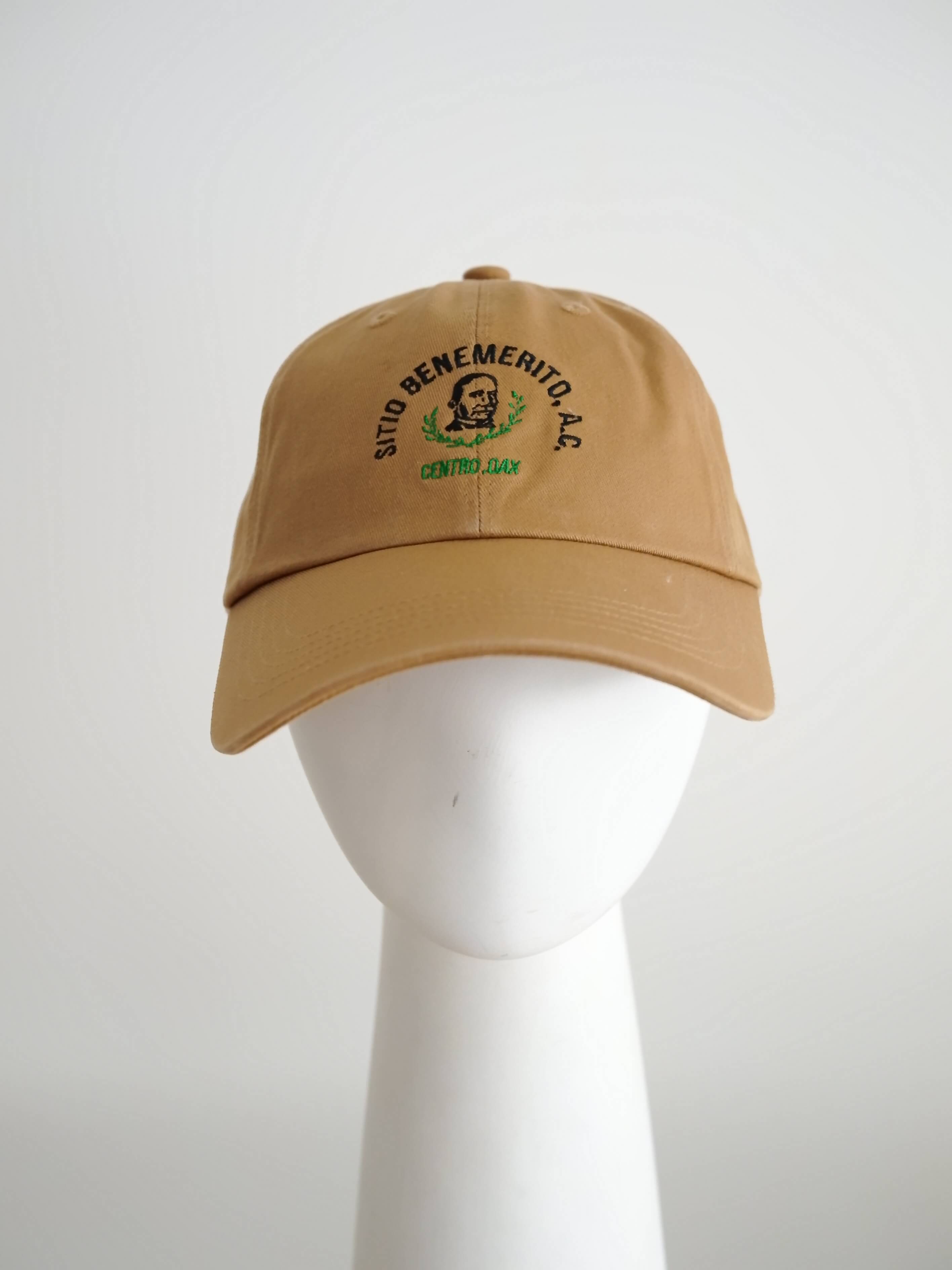 LY Letrero Cap