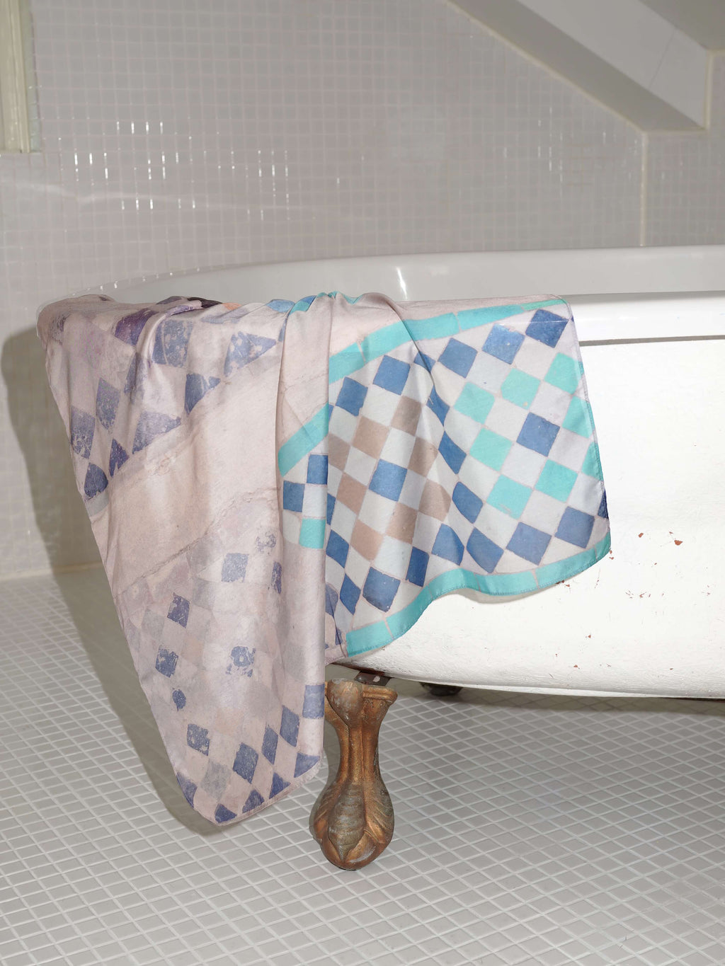 LY Postcard scarf